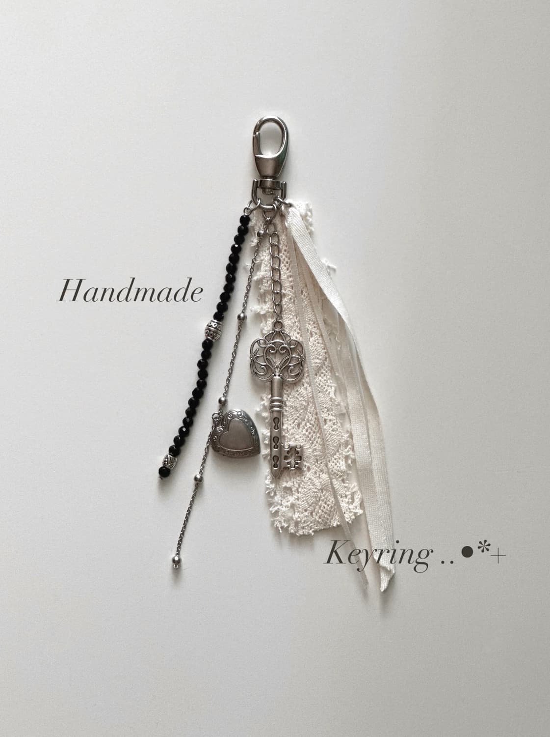 핸드메이드 키링 : Antique Key & Heart Keyring 상품이미지1