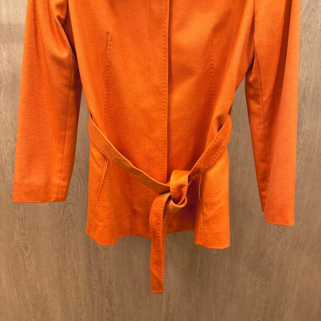 발망 하프 싱글 코트 퍼 트리밍 벨트 스트랩 디테일 슬림핏 오렌지 상품이미지5