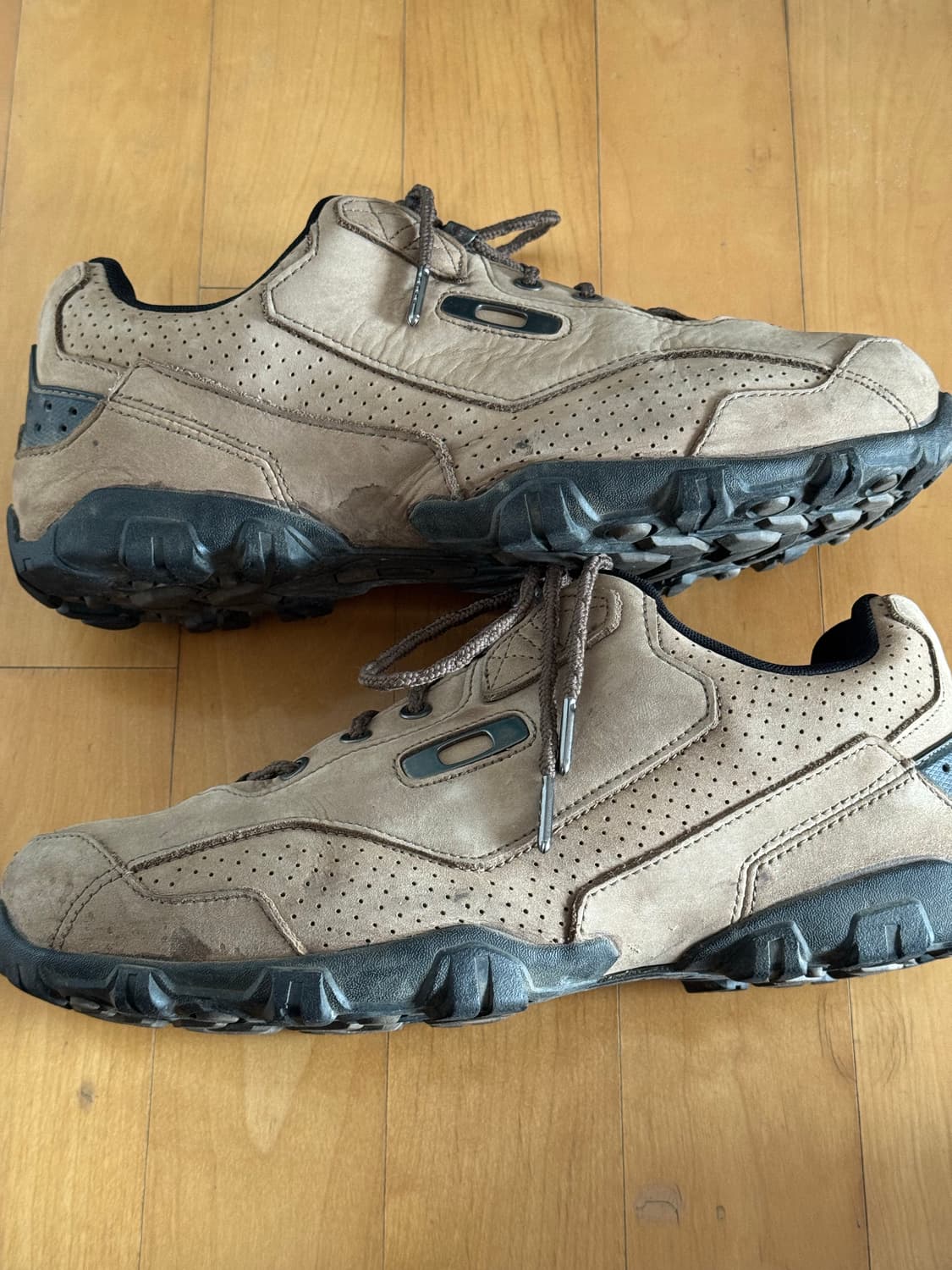 오클리 아카이브 슈즈 상품이미지3