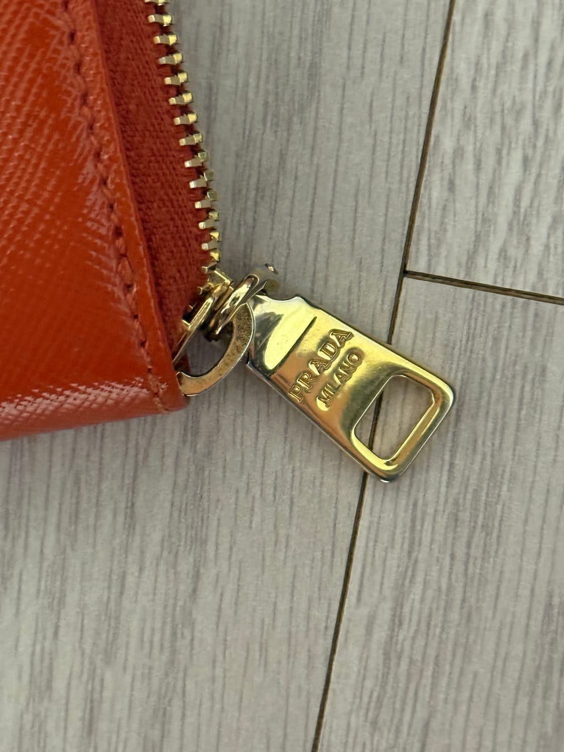 프라다 사피아노 베르니스 오렌지 여성 장지갑 상품이미지8