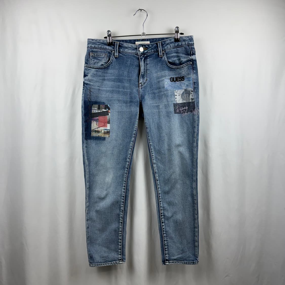(28)  게스 Y2K 슬림핏 연청 데님 팬츠 상품이미지2