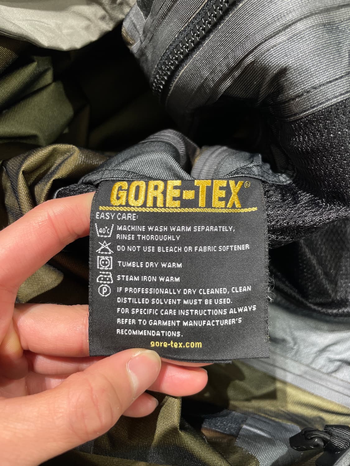 마운틴 하드웨어 카키 고어텍스 벤틸레이션 나일론 자켓 상품이미지8