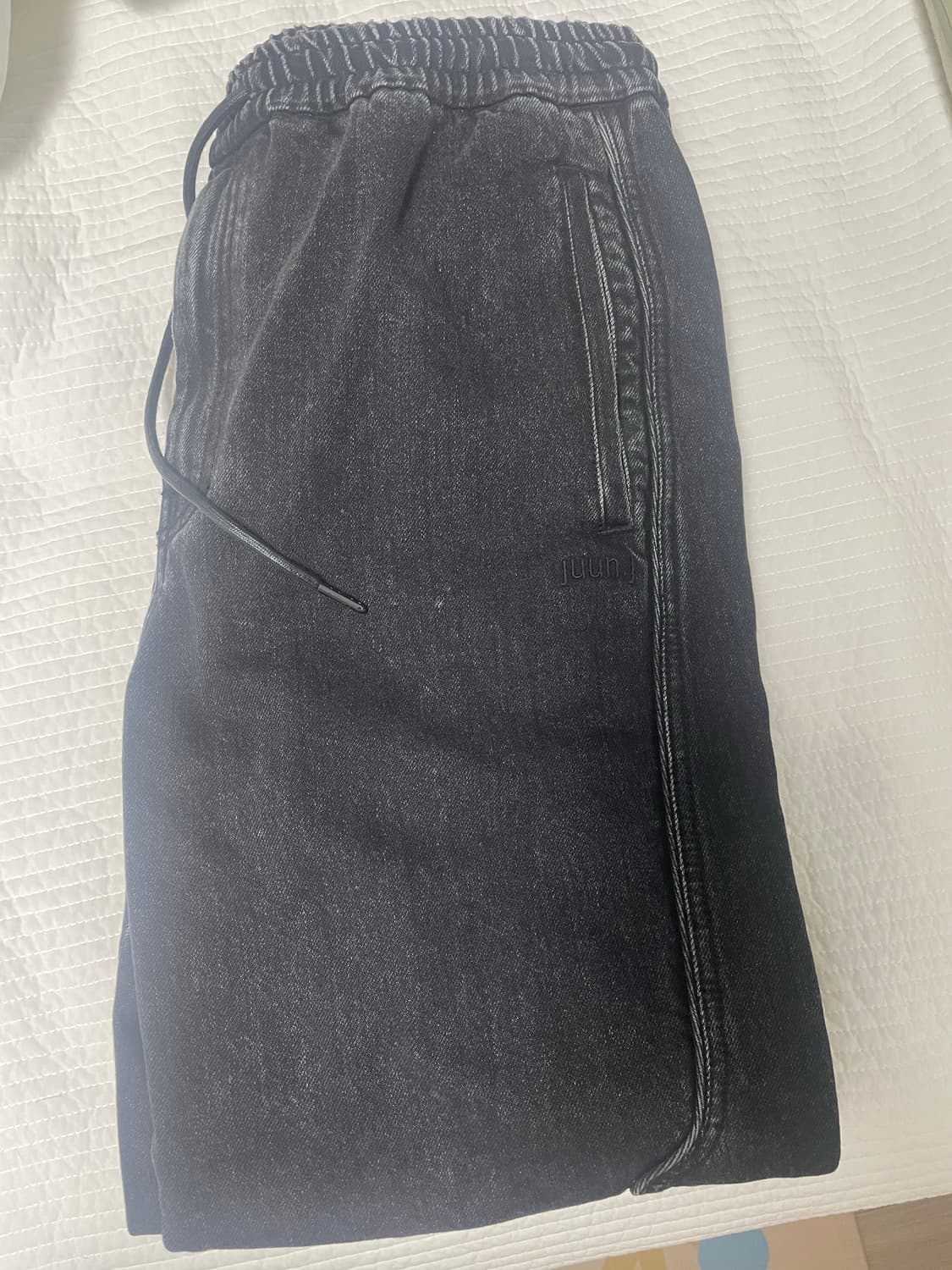 준지 22SS 블랙 티테일 트랙 조거 데님 팬츠 48Size 상품이미지1