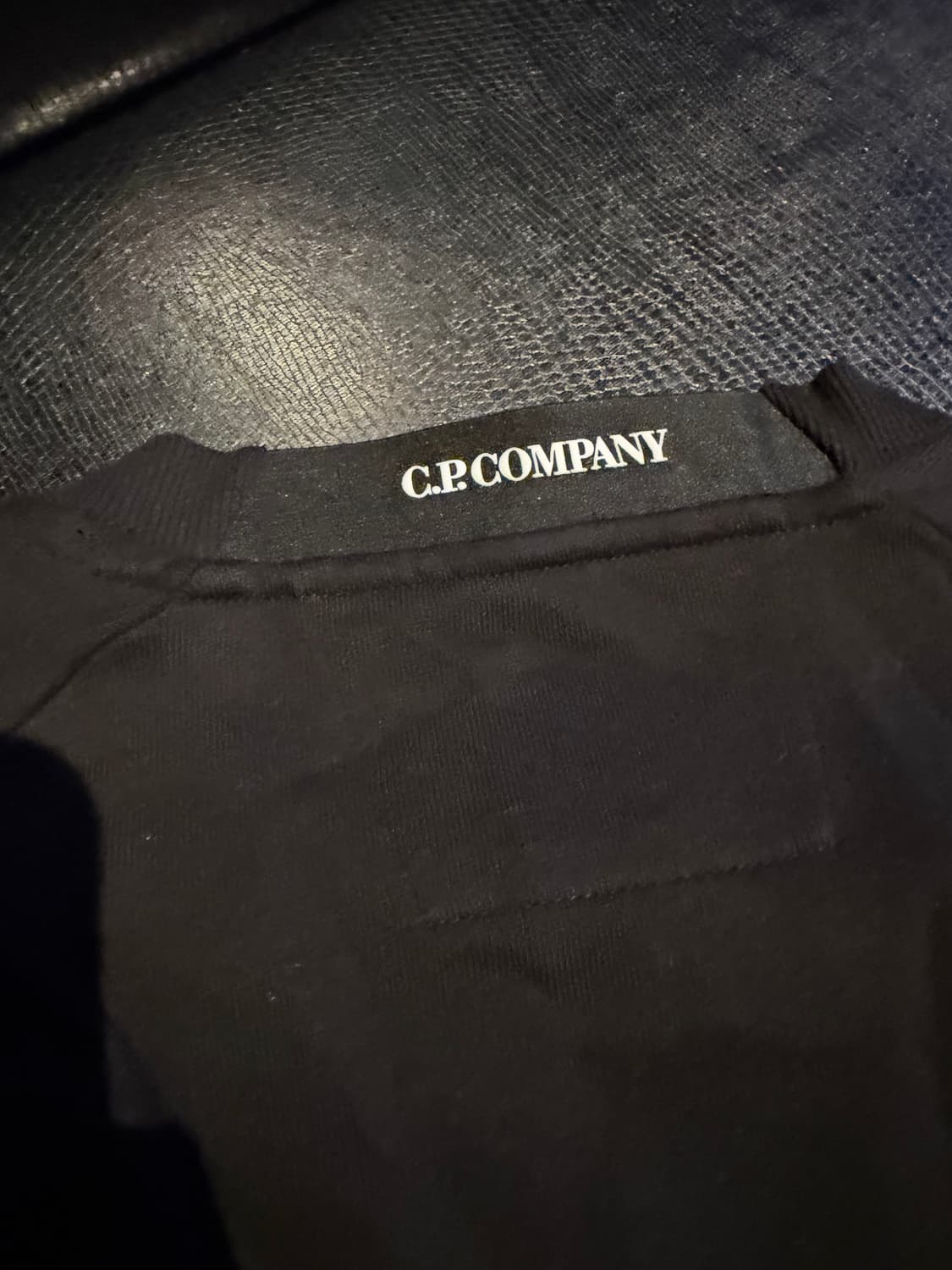 cp컴퍼니 맨투맨 상품이미지1