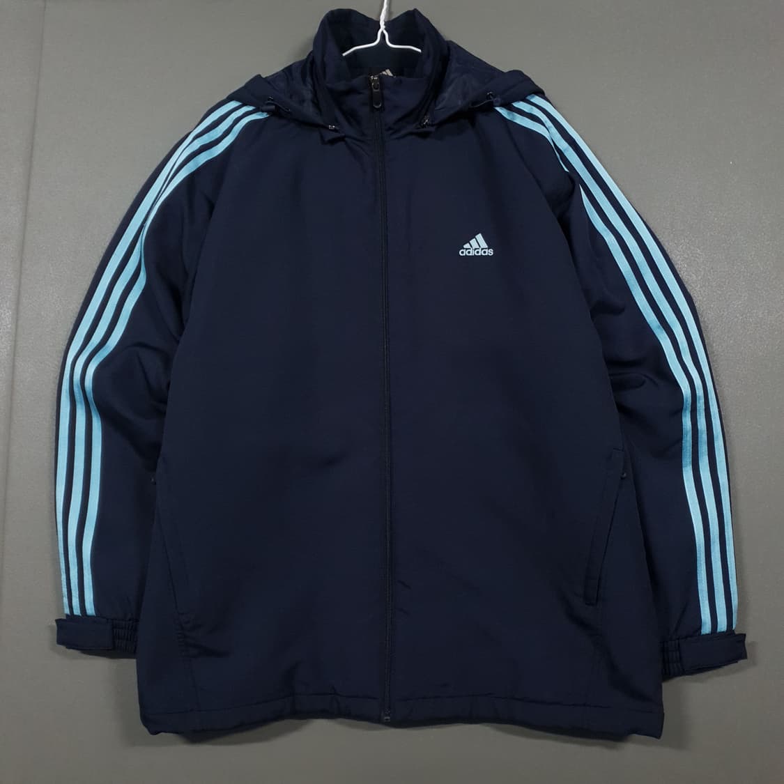 XL) 아디다스 올드스쿨 하늘색 누빔 삼선 네이비 패딩 수트 자켓 상품이미지1