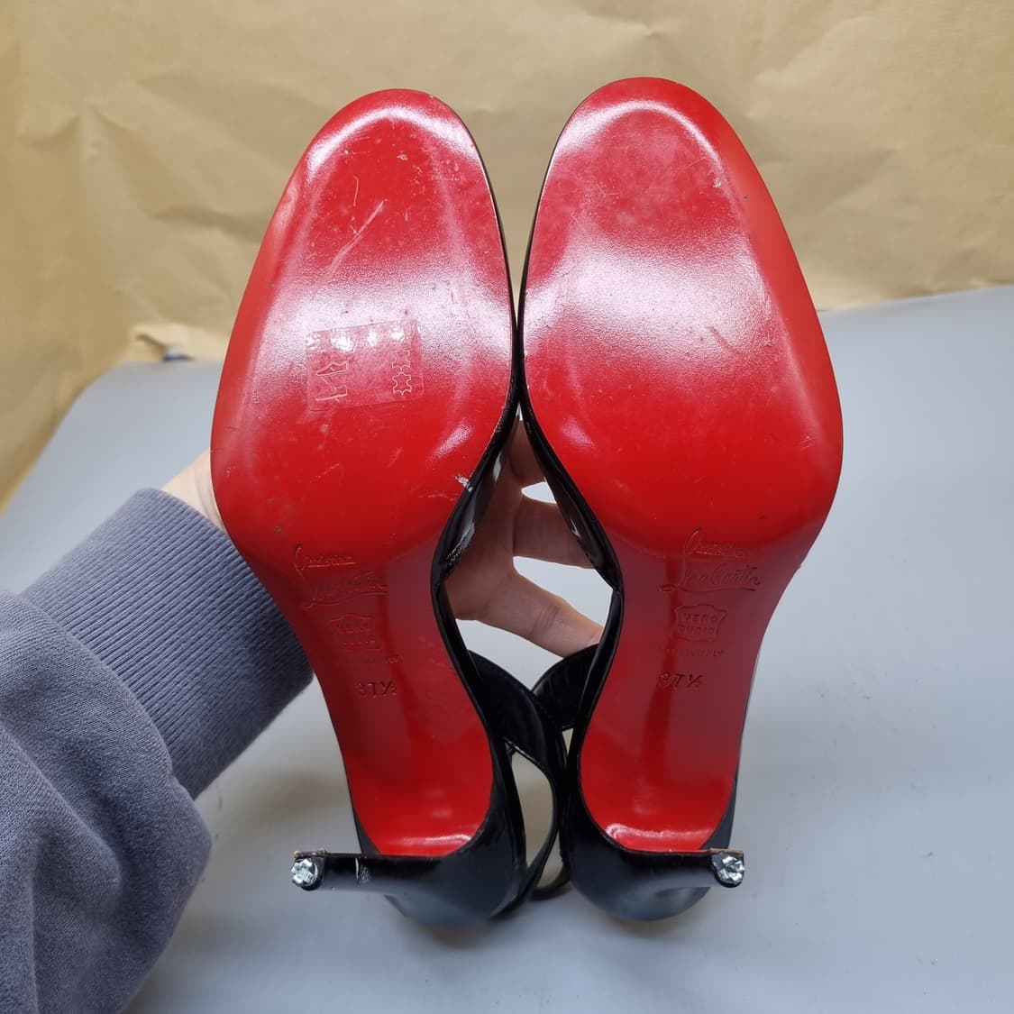 크리스찬루부탱 여성샌들 37.5 235 굽10.5 상품이미지3