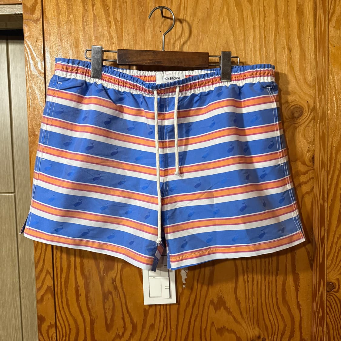 톰브라운 돌핀 반바지 판매 합니다 상품이미지1