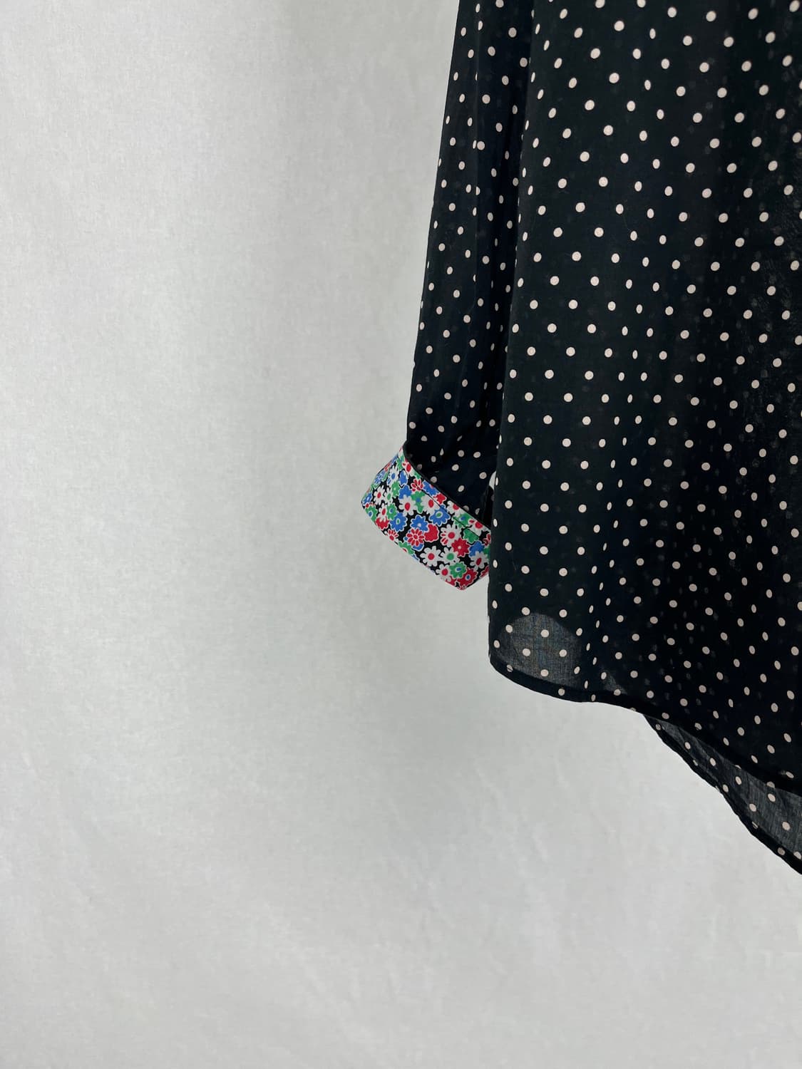 Uniqlo X INES LA FRESSANGE 도트 셔츠  상품이미지5