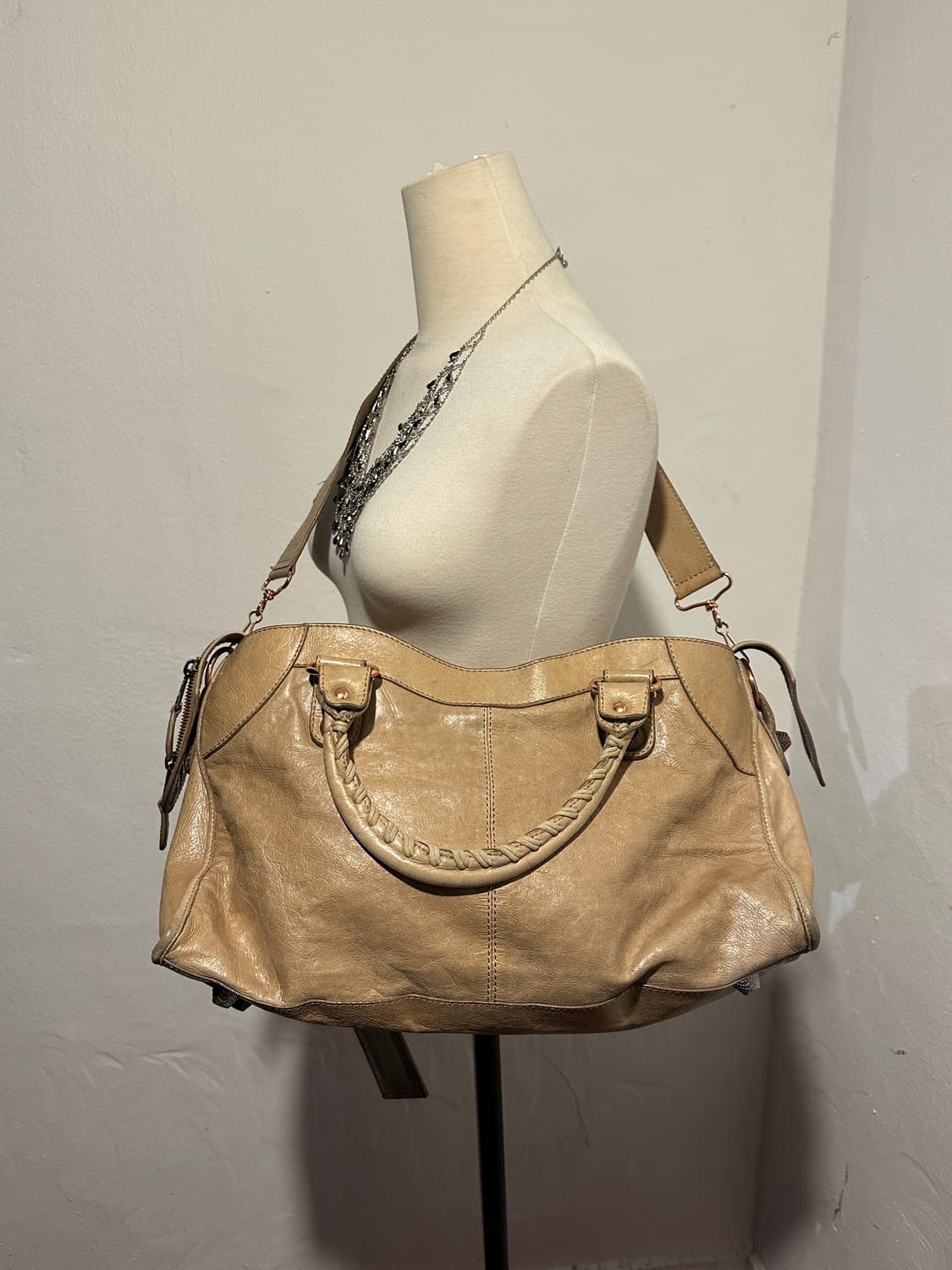 Balenciaga 발렌시아가 모터백 미듐 베이지 상품이미지2