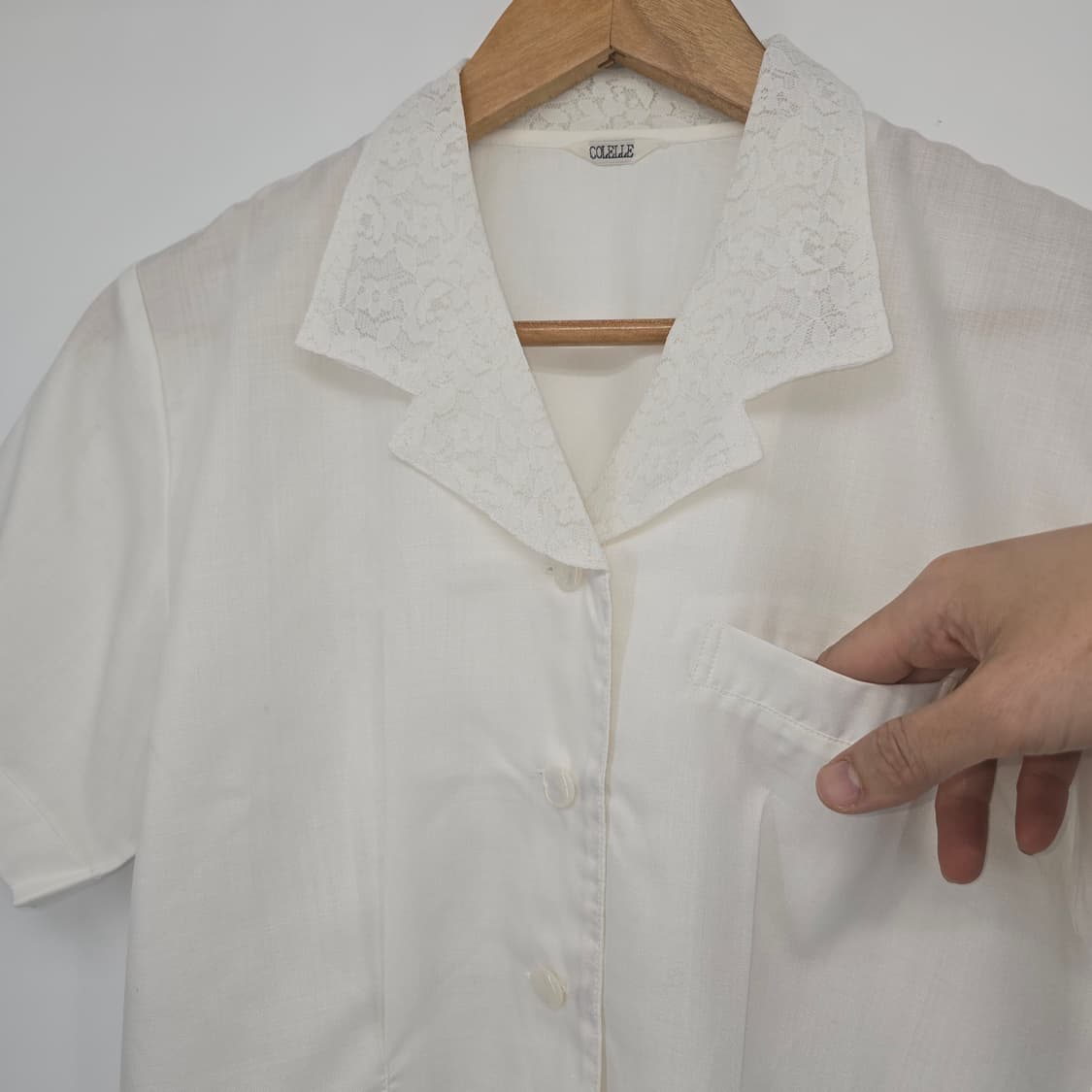 COLELLE 화이트 레이스 칼라 반팔 블라우스 상품이미지10