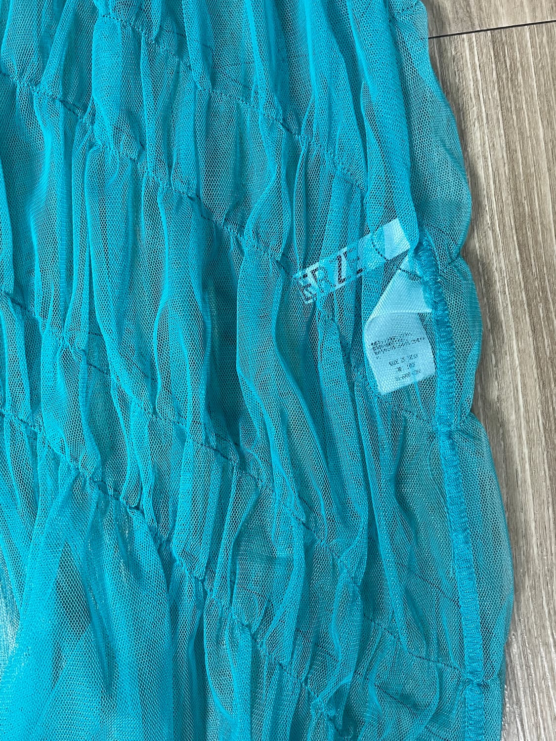 PERVERZE 퍼버즈 셔링 튤 티셔츠 상품이미지4