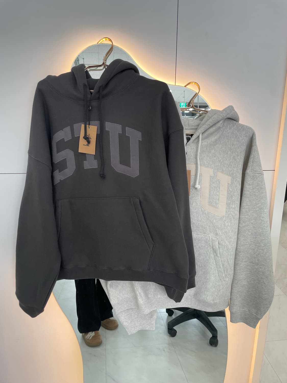 [새상품] [신상] 스투시 아플리케 남여공용 후드티 상품이미지1