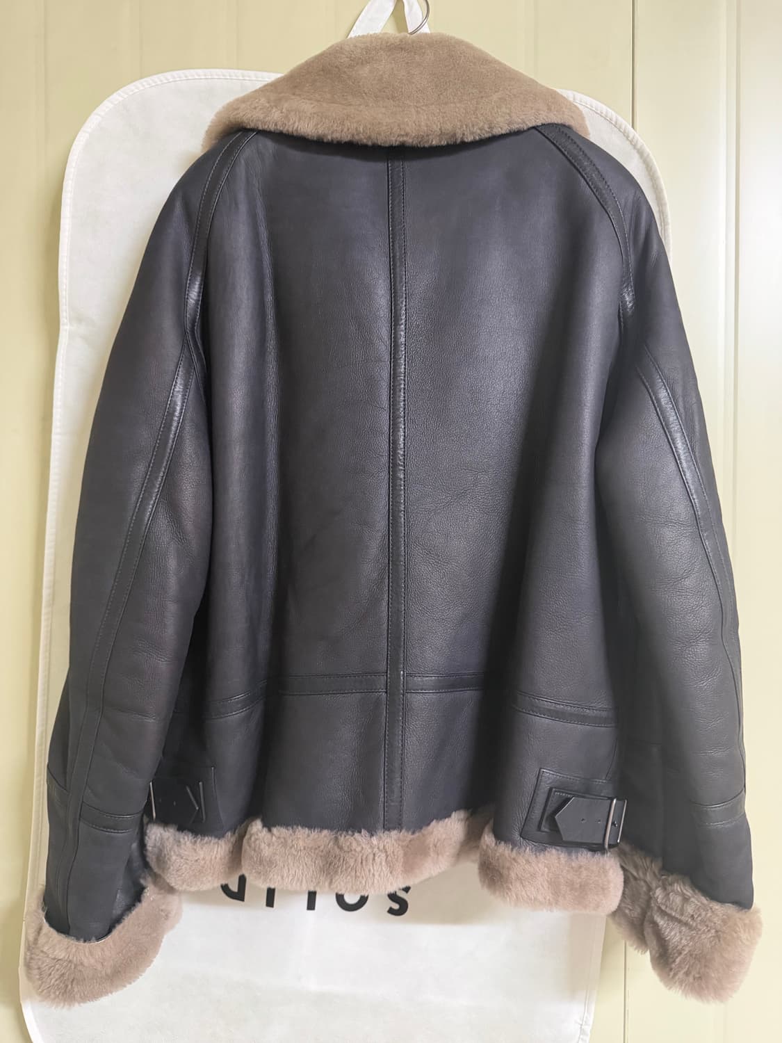 솔리드 옴므 무스탕 52 상태 최상 상품이미지2