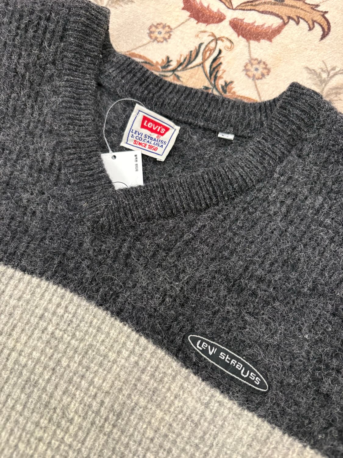 리바이스 이태리 패치로고 헤비울 긴팔니트  상품이미지3