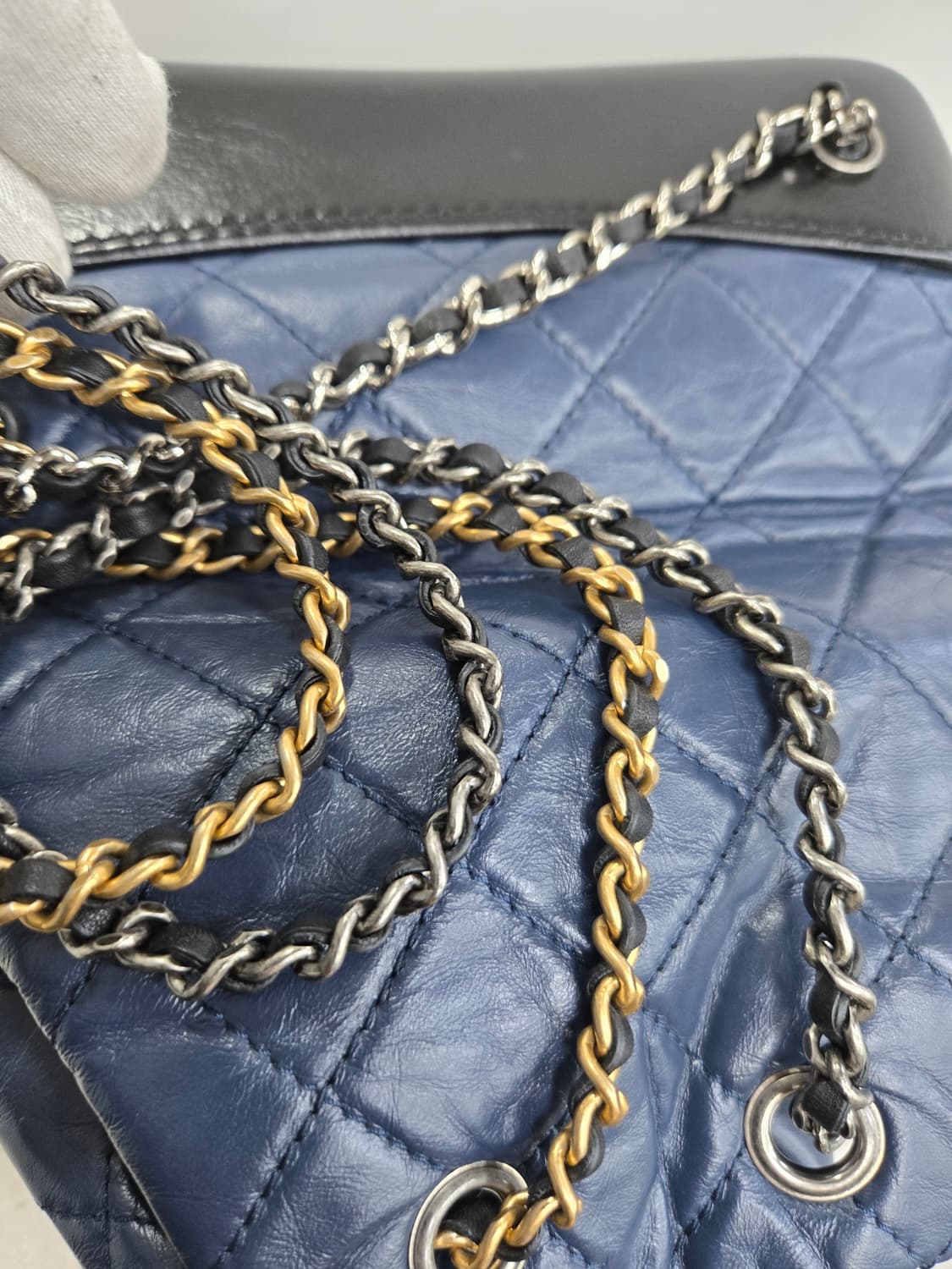 샤넬 가브리엘 백팩 스몰 네이비 블랙 상품이미지4