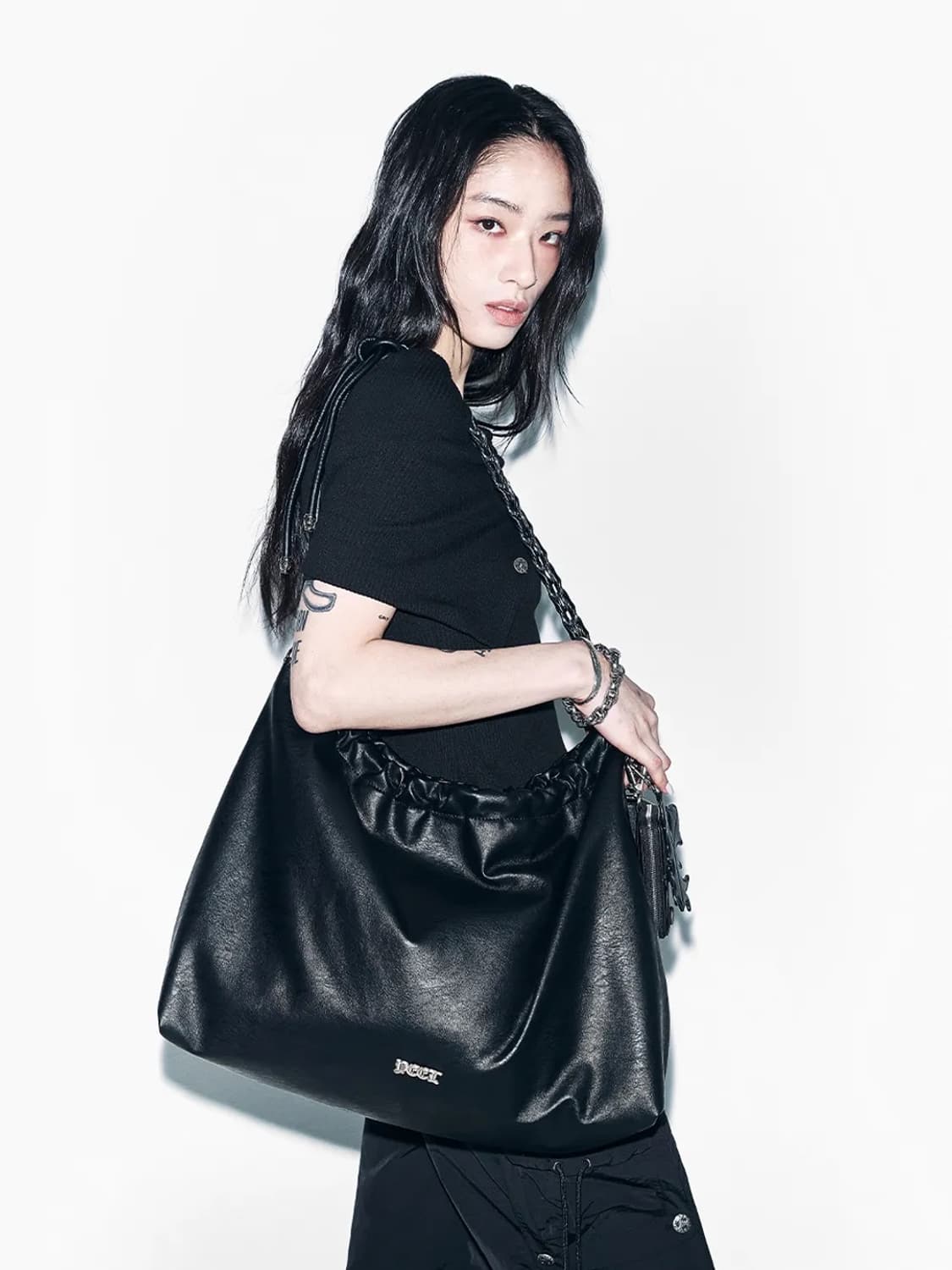Yeel 체인 숄더 백 블랙 상품이미지3