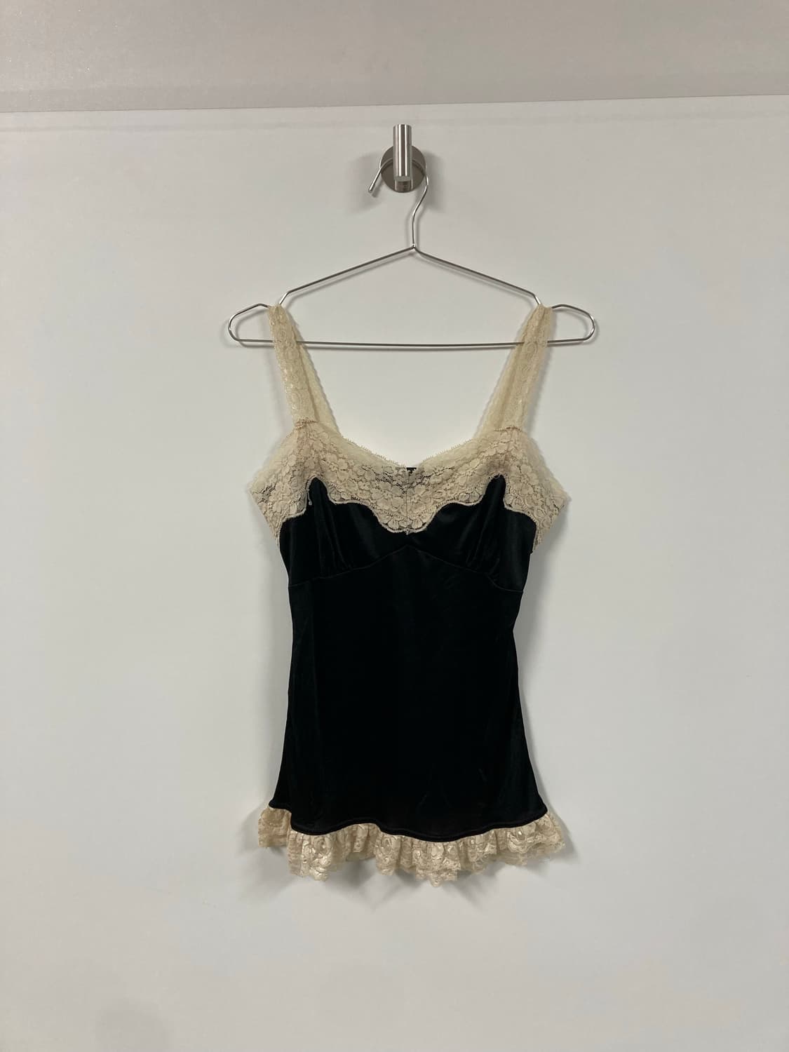 프릴 레이스 새틴 슬리브리스 나시 상품이미지4