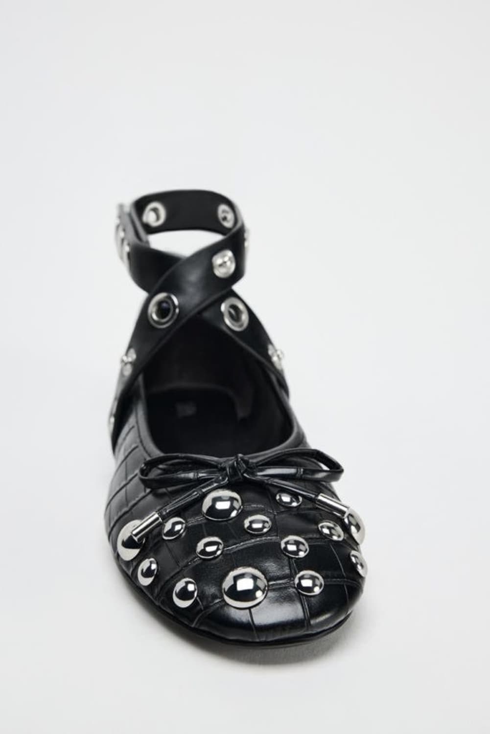 자라 스터드 엠보싱 발레리나 플랫슈즈 상품이미지2