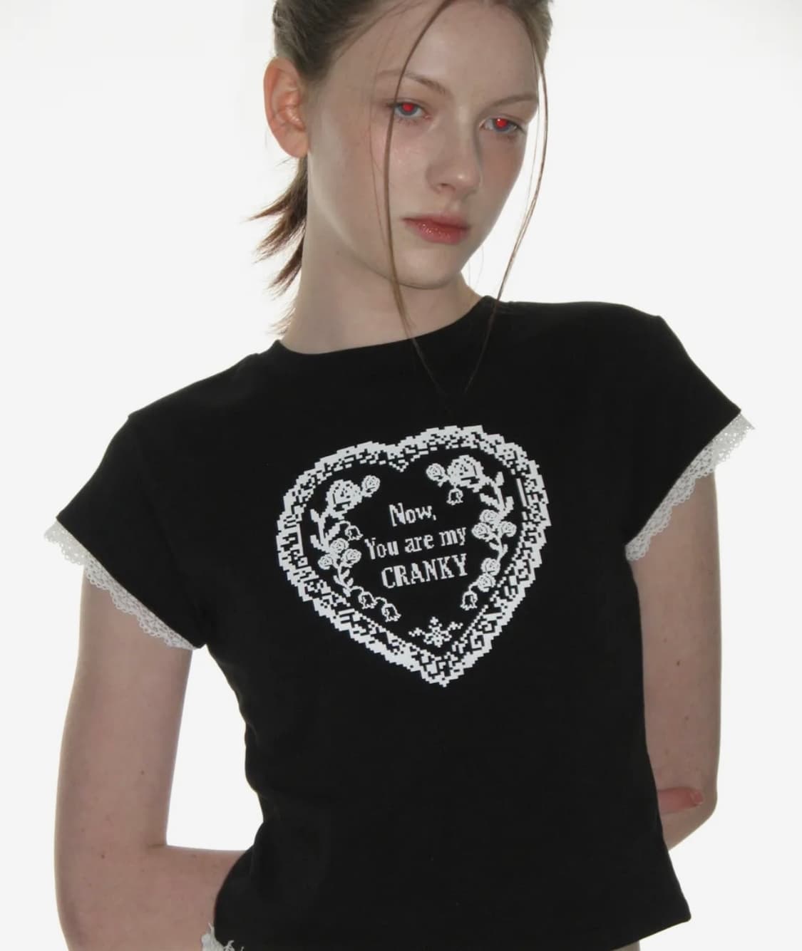 크랭크 레이스 하트 프린팅 탑 블랙 상품이미지1