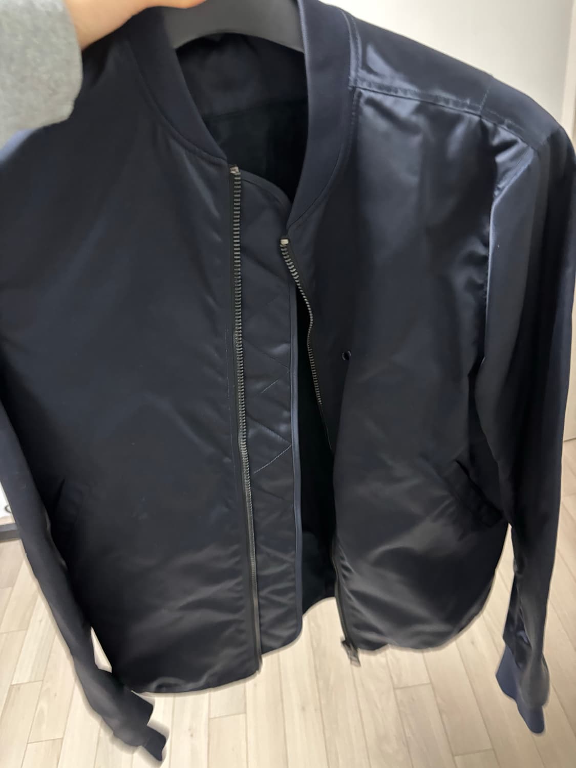 아크네스튜디오 봄버 상품이미지2