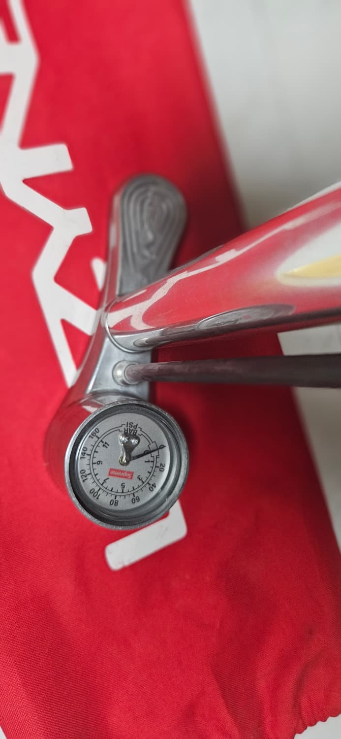 슈프림x리자인 자전거 펌프 상품이미지5