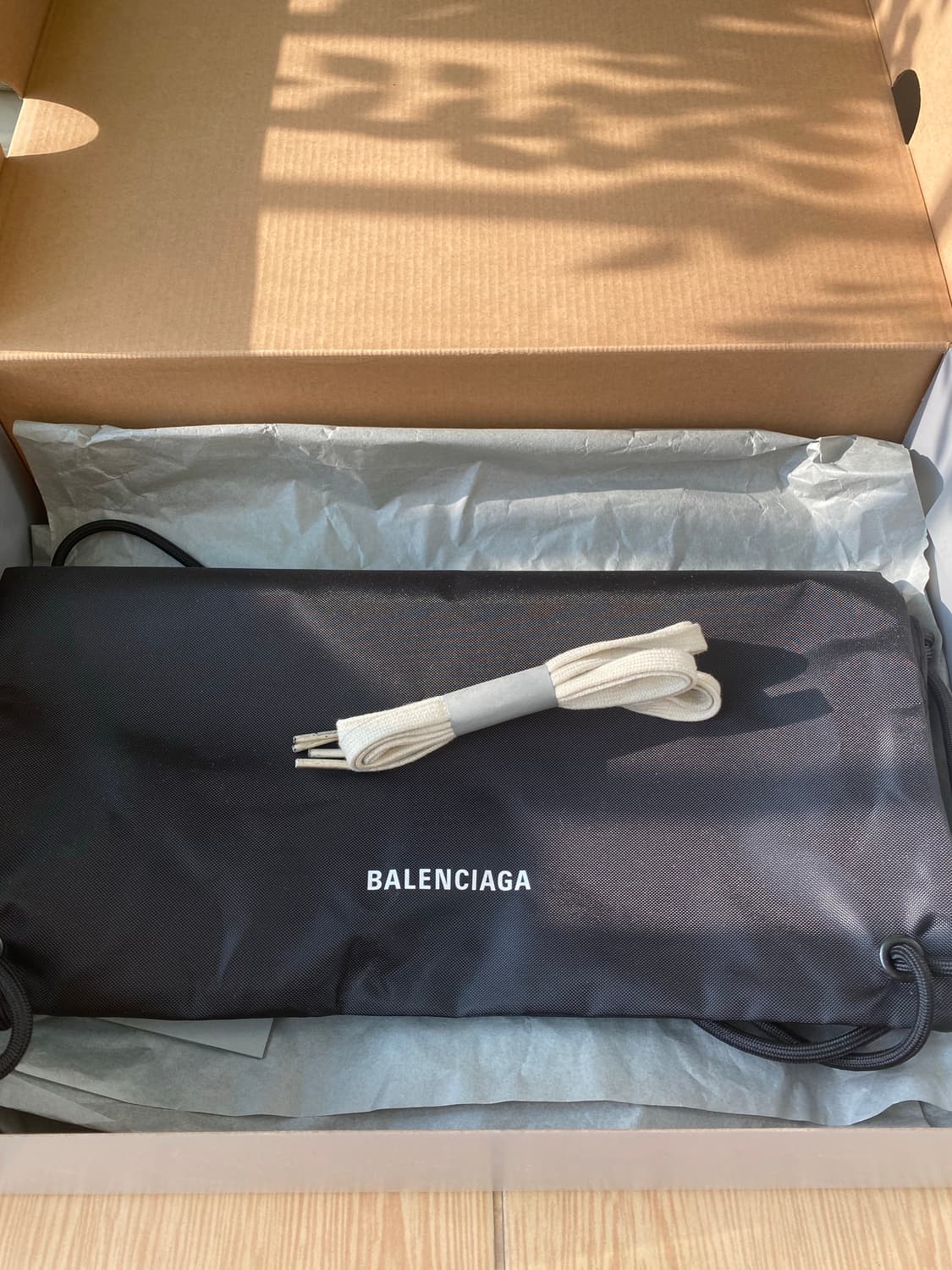 발렌시아가 3XL 에그쉘 41 상품이미지6