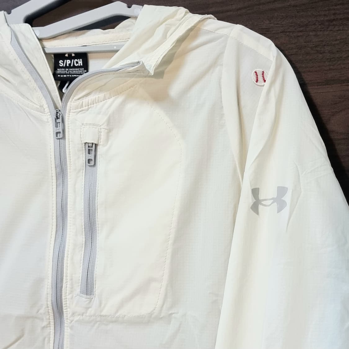 언더아머 후드 집업 바람막이 점퍼 (55-날씬66/표기S) 상태최상 상품이미지2