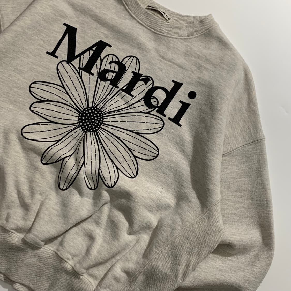 마르디 메크르디 크루넥 맨투맨 상품이미지2