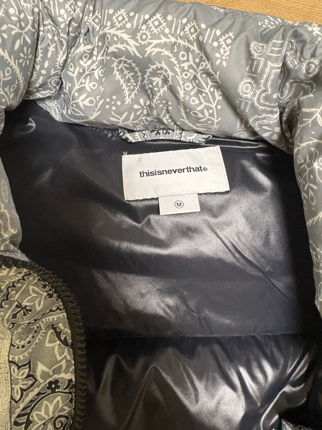 Thisisneverthat 반다나 패딩 m 상품이미지2