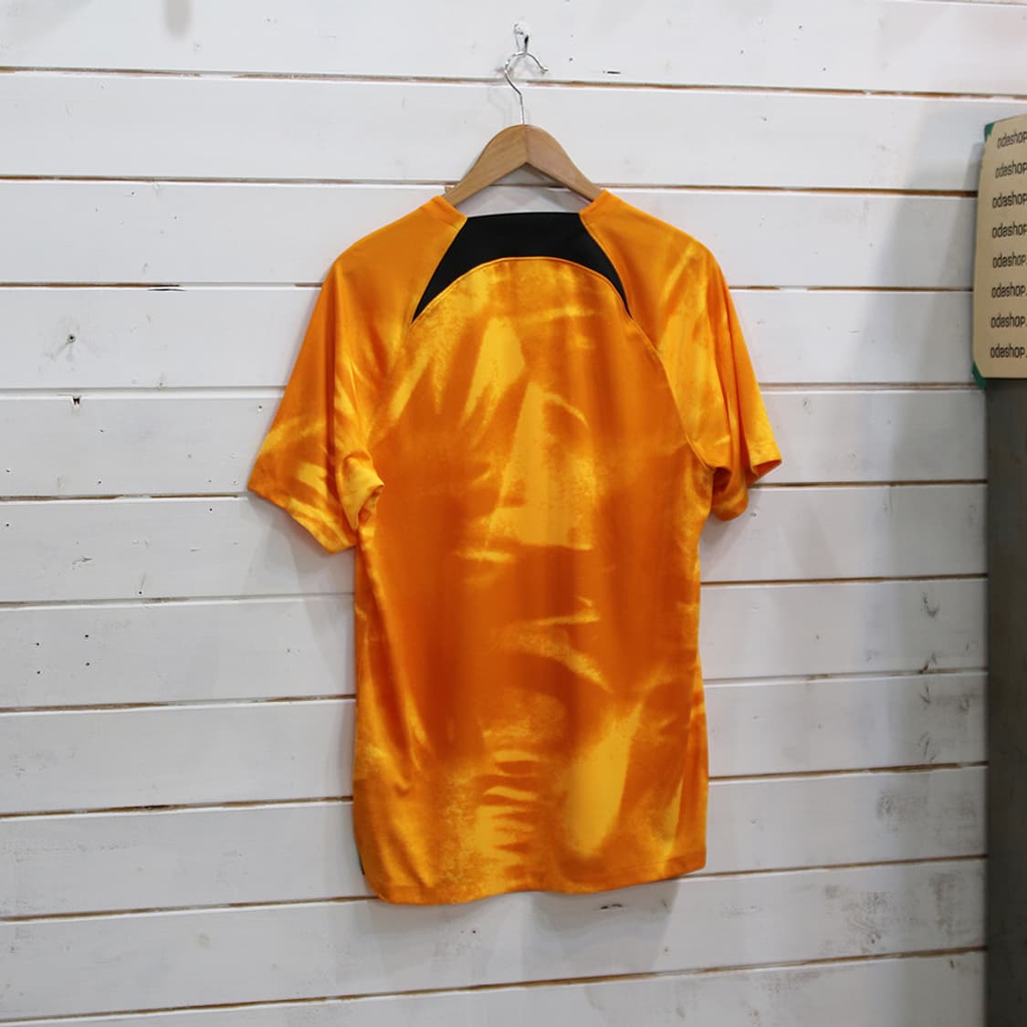 (착용컷) 나이키 22~23 네덜란드 홈 유니폼 상의 (남성용 100) 상품이미지3