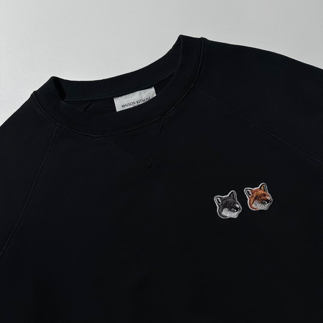 (매장판) 메종키츠네 더블 폭스 헤드 맨투맨 상품이미지3