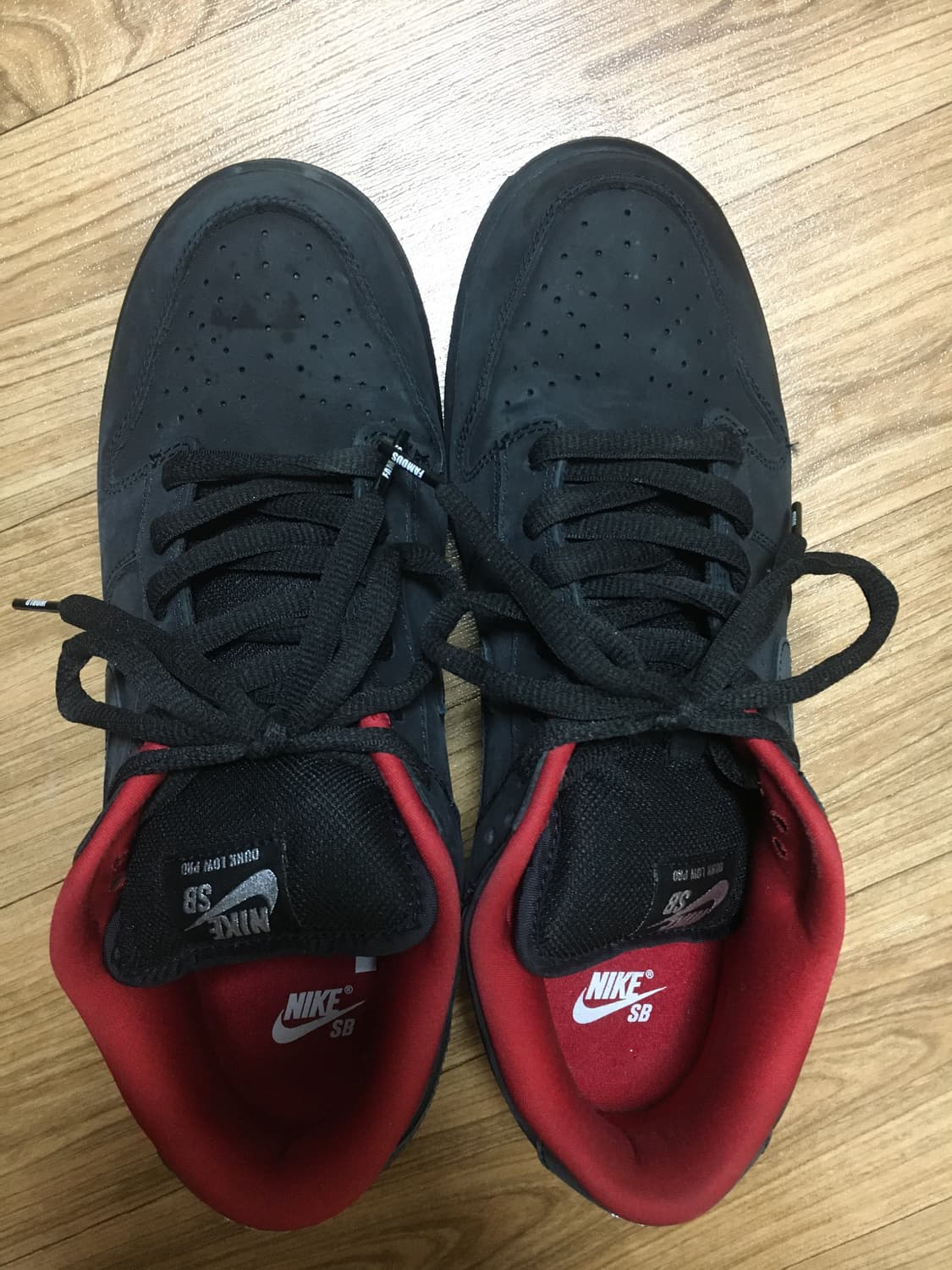 나이키 x 슈프림 덩크 SB 로우 블랙 280 상품이미지1