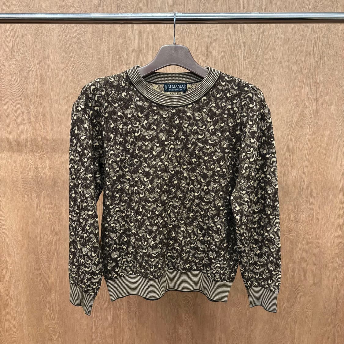 알마니아 울 혼방 긴팔 니트 자카드 패턴 리브 디테일 베이지 브라운 상품이미지2