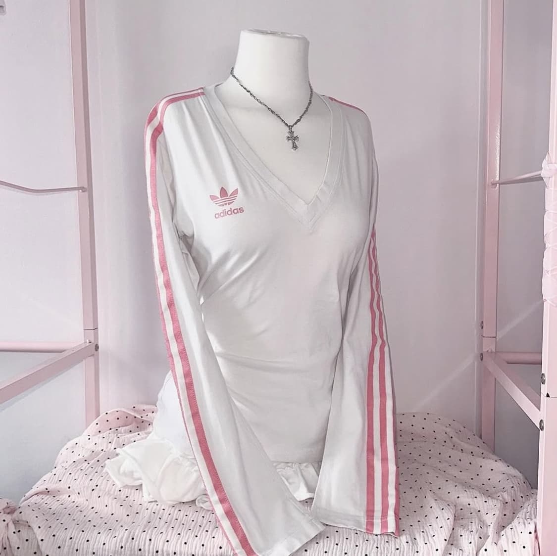 아디다스 90’s  화이트 핑크 롱슬리브 상품이미지1
