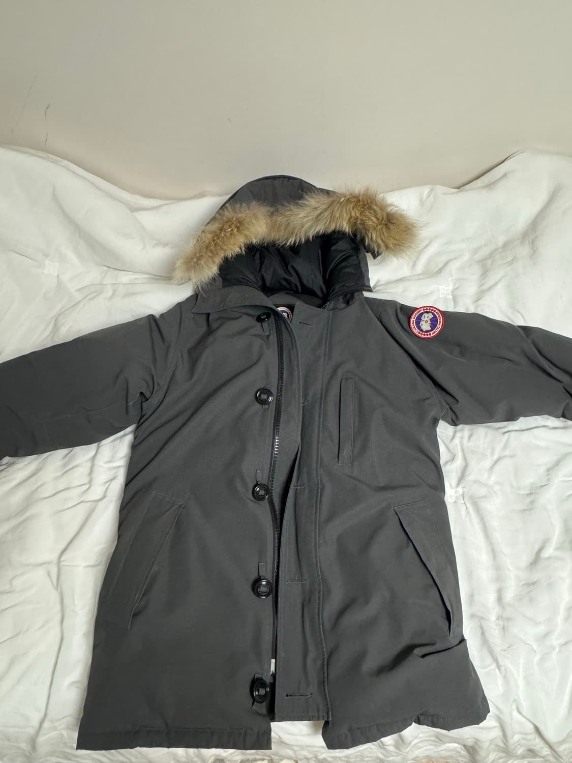 정품 캐나다구스 샤토 파카 M / 코요테 퍼 / 상태 최상 상품이미지1