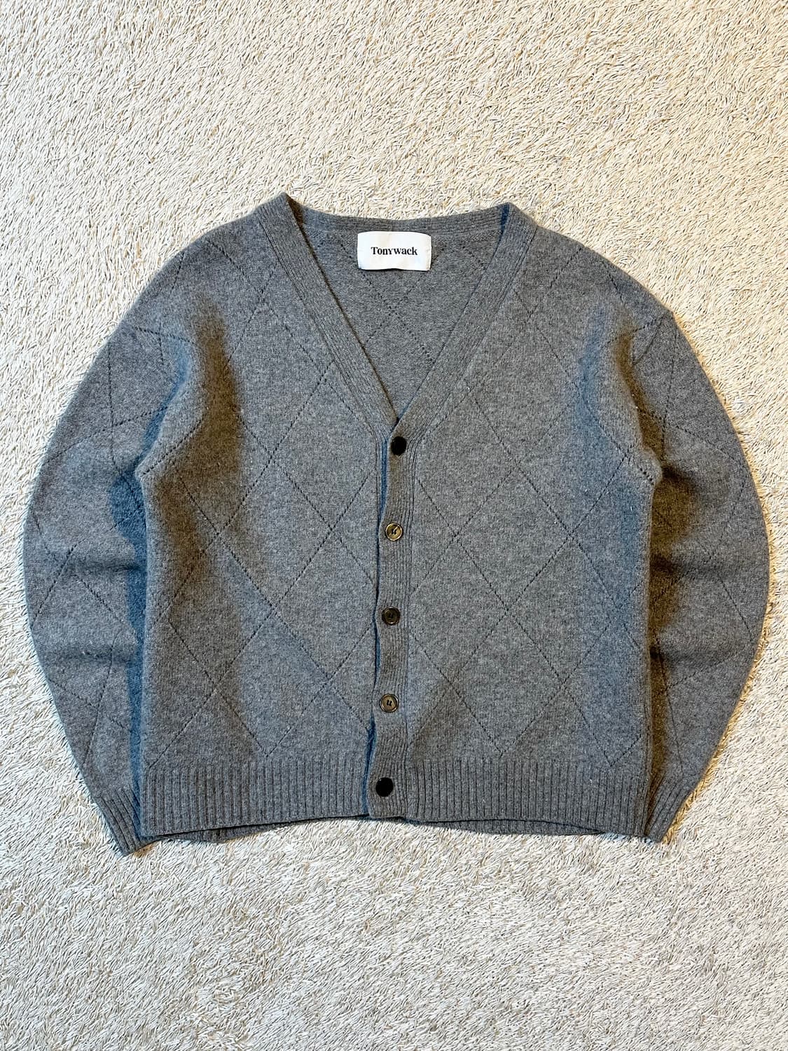 토니웩 TONYWACK 슬래시 아가일 캐시미어 가디건 그레이 상품이미지1