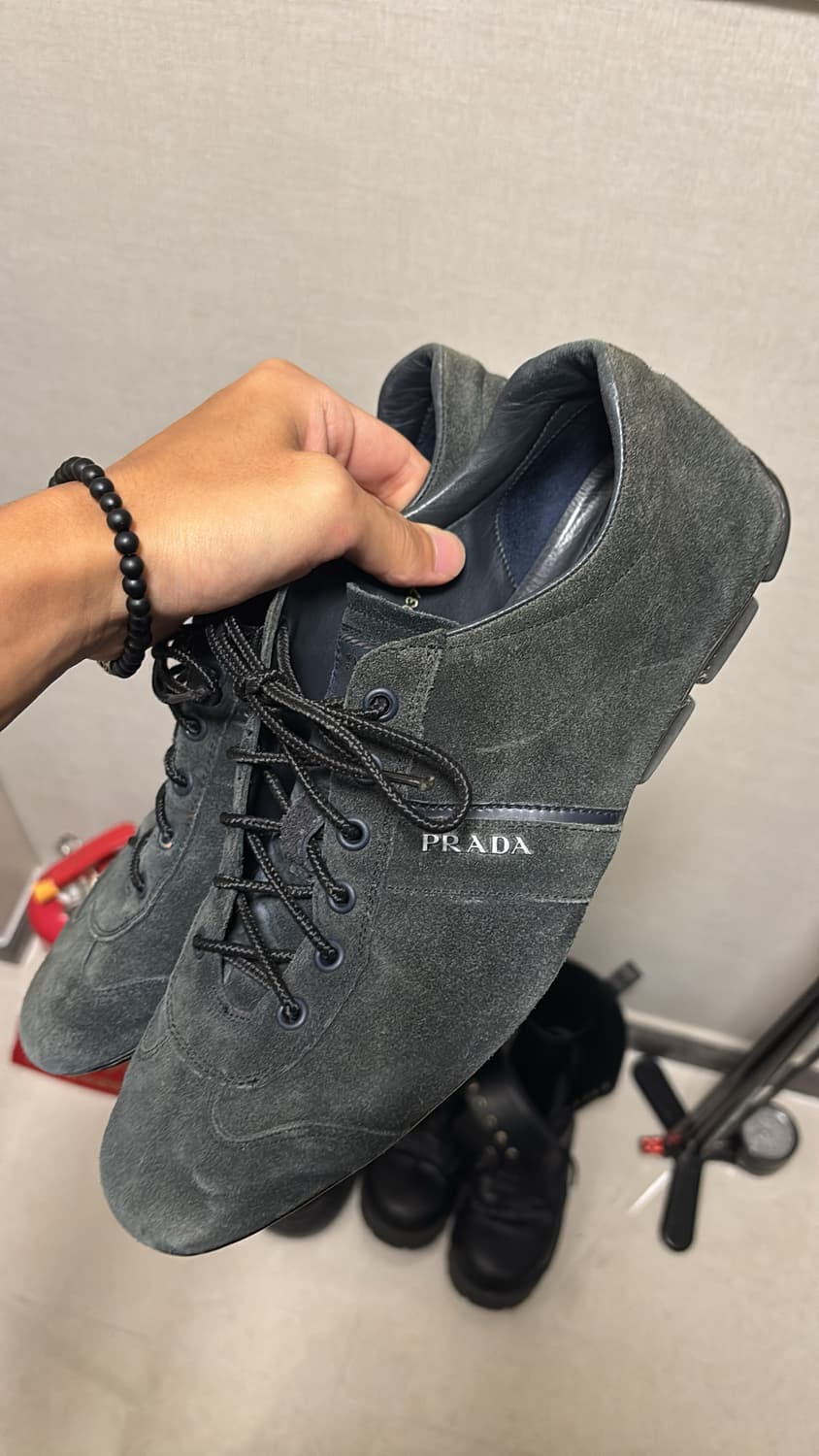 Prada sports suede dark green flat shoes 상품이미지1