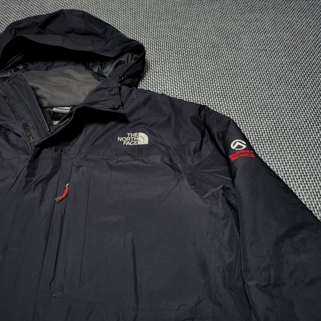 노스페이스 써밋 시리즈 누빔 바람막이 자켓 (M) 상품이미지4