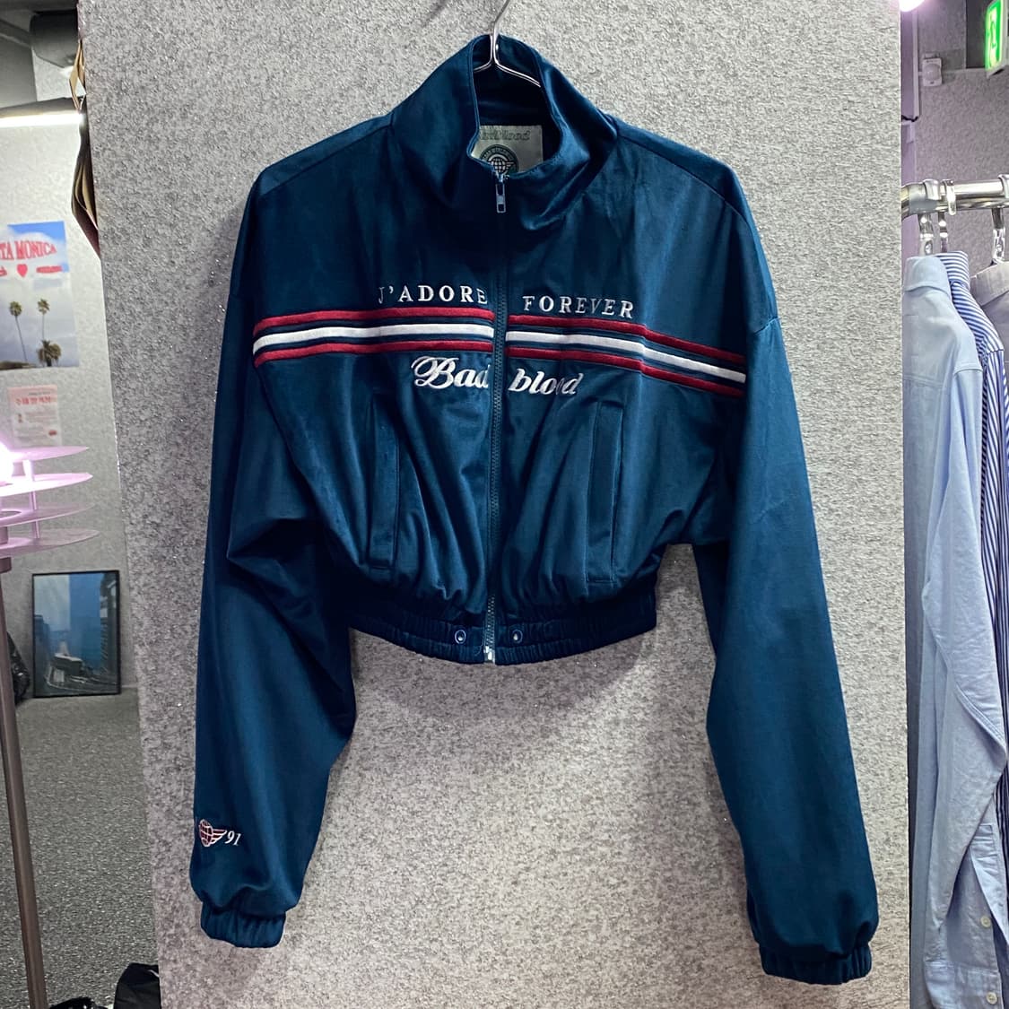 배드블러드 미들로고 벨벳 크롭 집업 B3704 상품이미지2