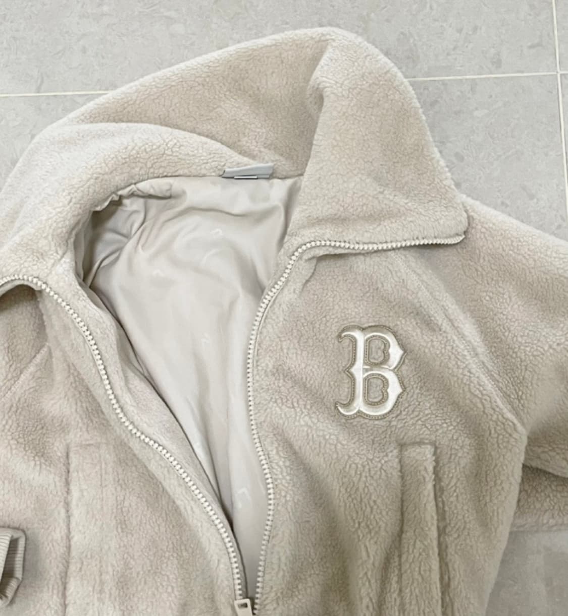 MLB 베이직 경량 크롭 후리스 점퍼 상품이미지5