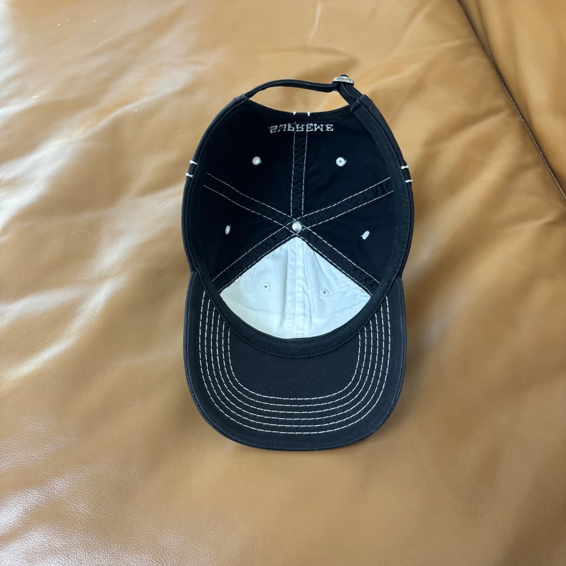 Supreme 슈프림 스티치 워시드 블랙 6패널 볼캡 모자 (Black) 상품이미지6