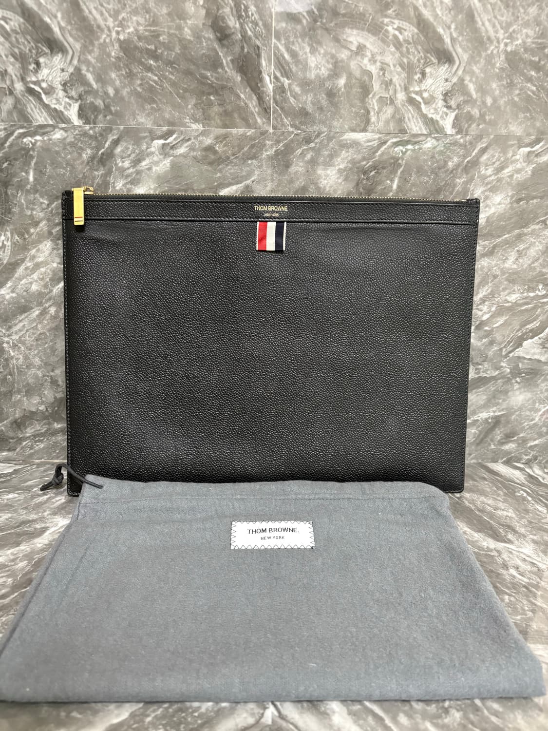 톰브라운 페블 그레인 도큐먼트 홀더 클러치 상품이미지1