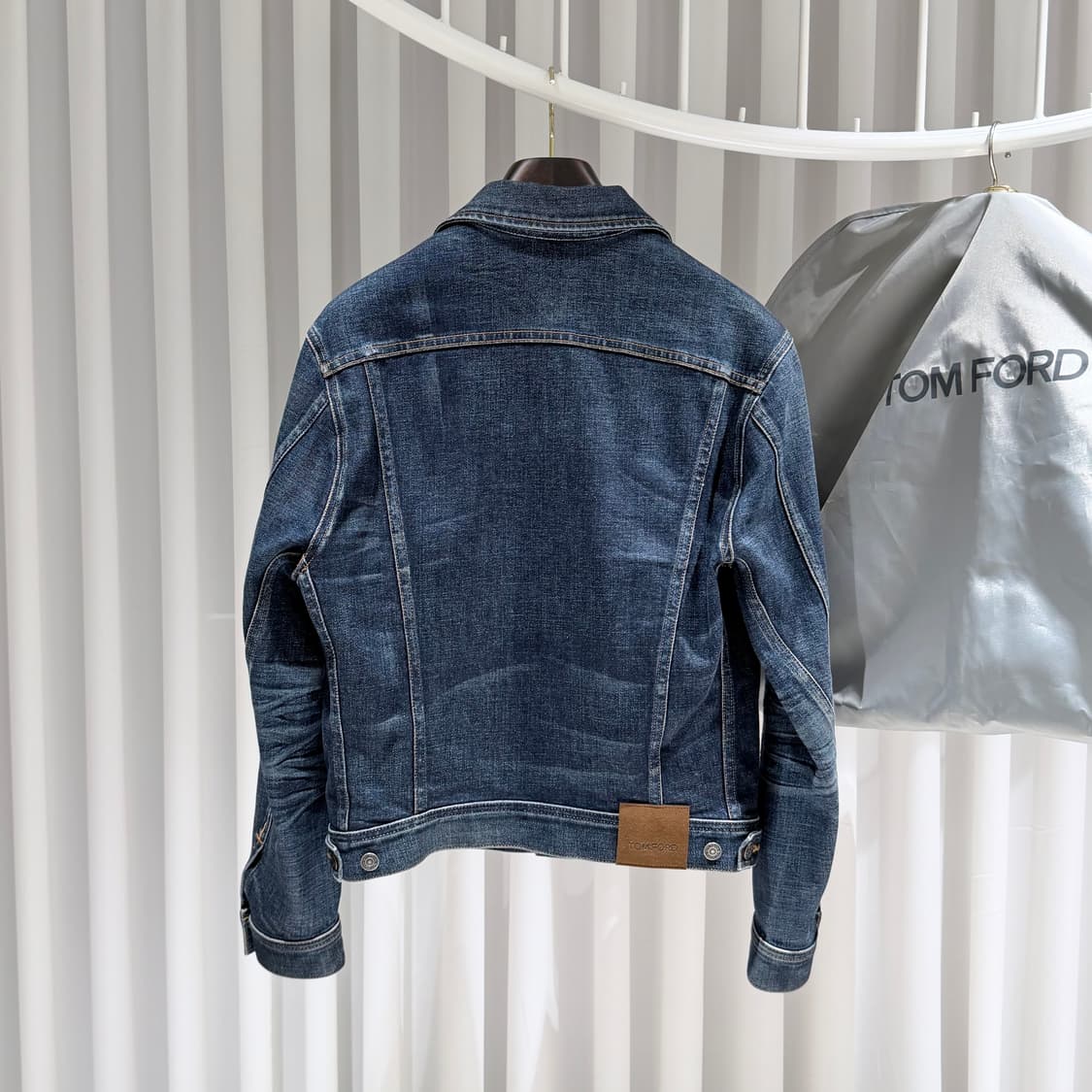 (A+/M) / 톰포드 워시드 데님 트러커 블루종 봄버 청자켓 상품이미지5