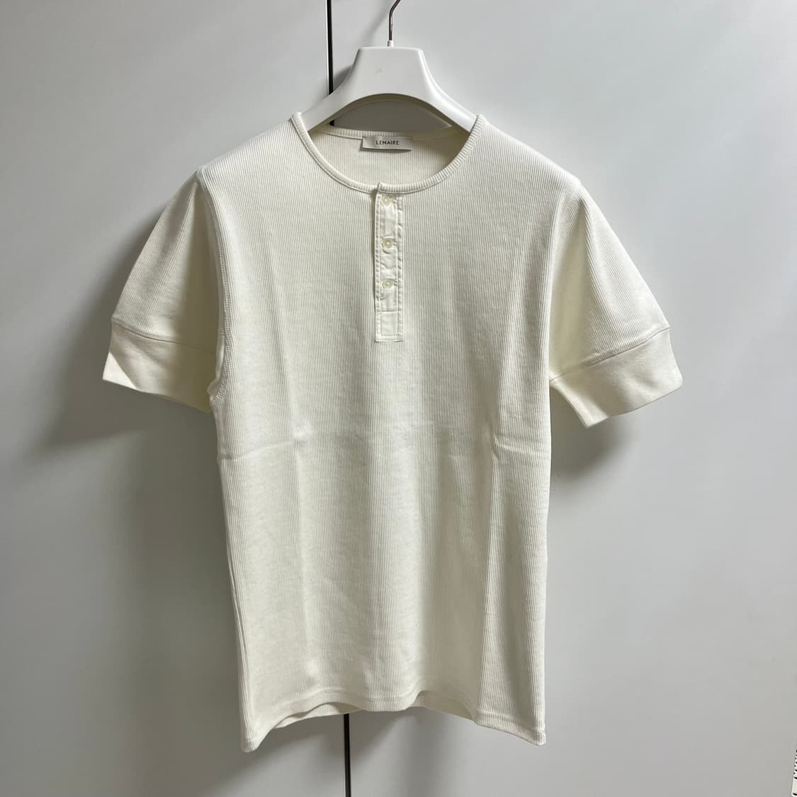 [L,XL]르메르 26ss RIB HENLEY 헨리 탑/밀크 상품이미지1