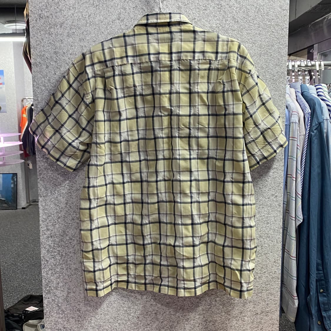 입생로랑 스몰로고 체크 반팔 셔츠 B4235 상품이미지4