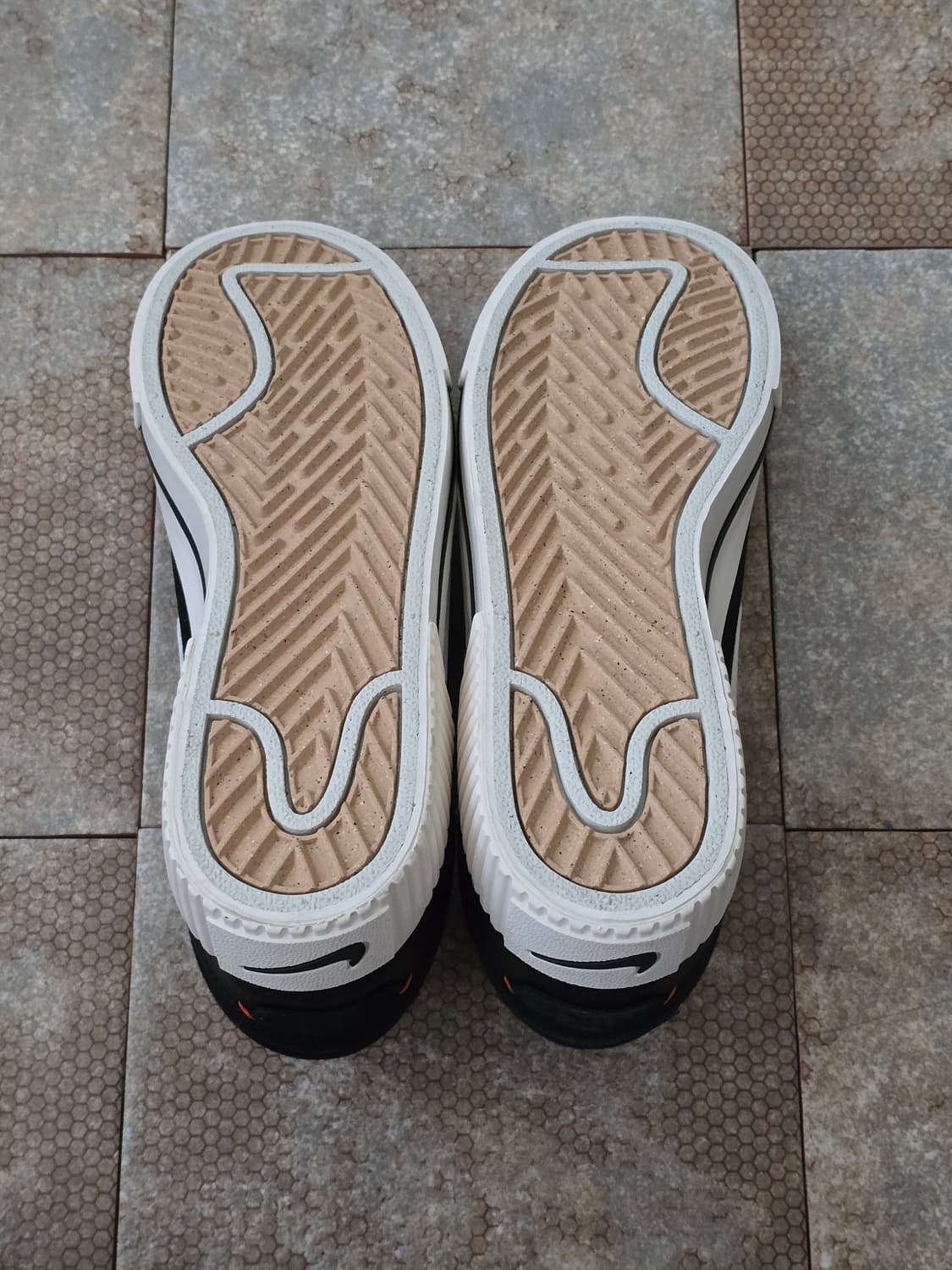 (240)나이키 코트 레거시 리프트 블랙  상품이미지9