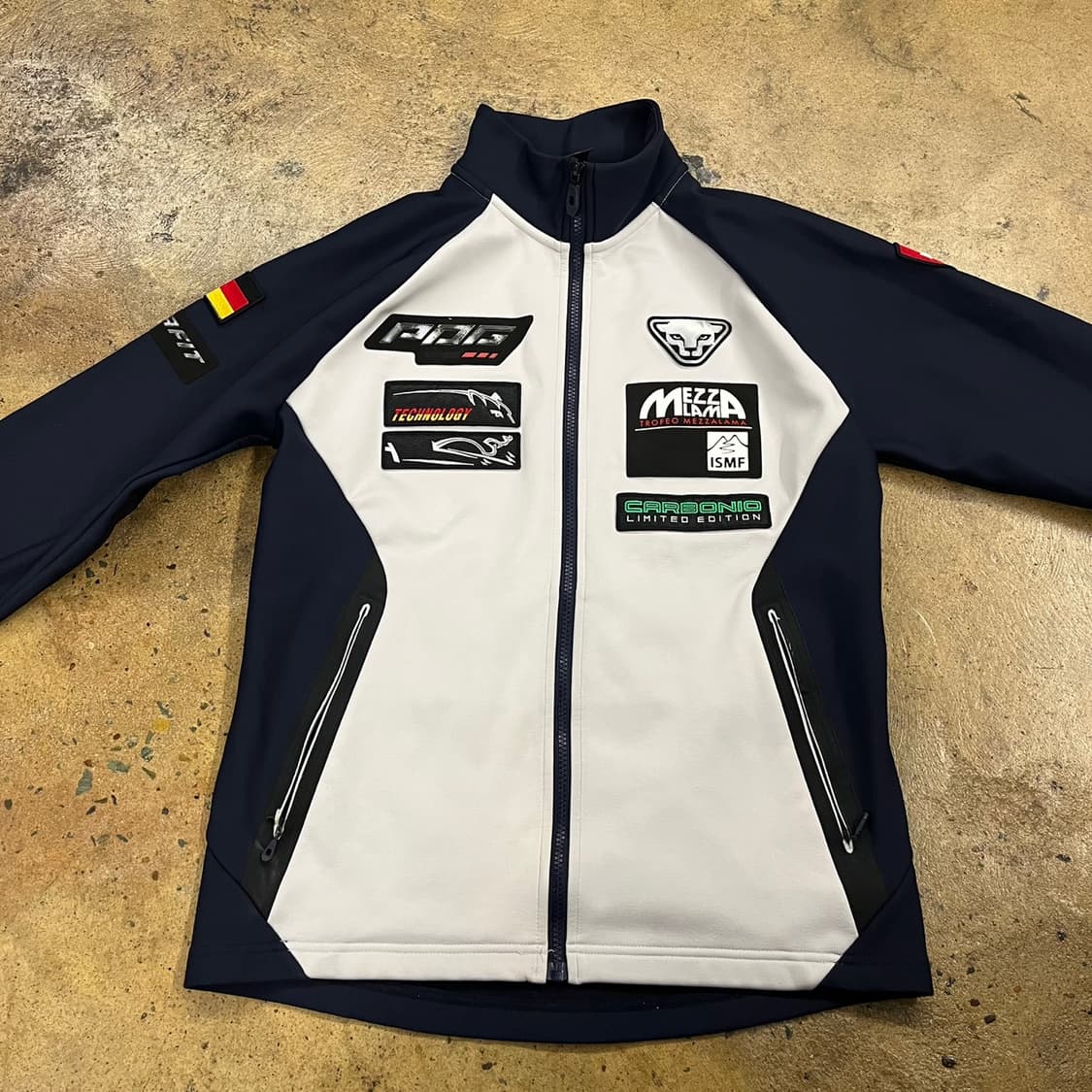 [정품/M] 다이나핏 패치 포인트 트랙 자켓 b10 상품이미지3