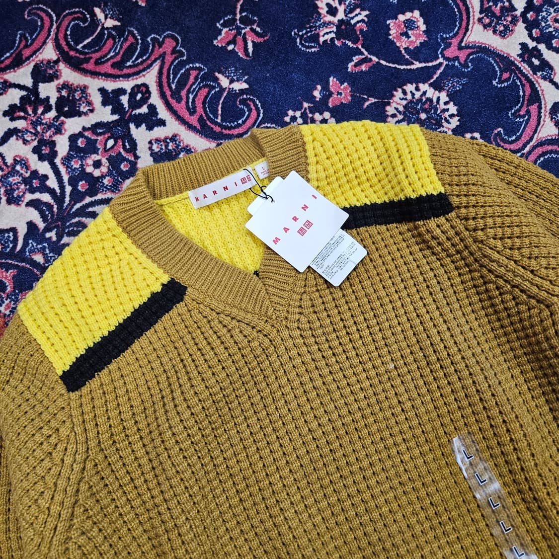 (새상품) 마르니 x 유니클로 22FW 와플 배색 니트 L size 상품이미지3