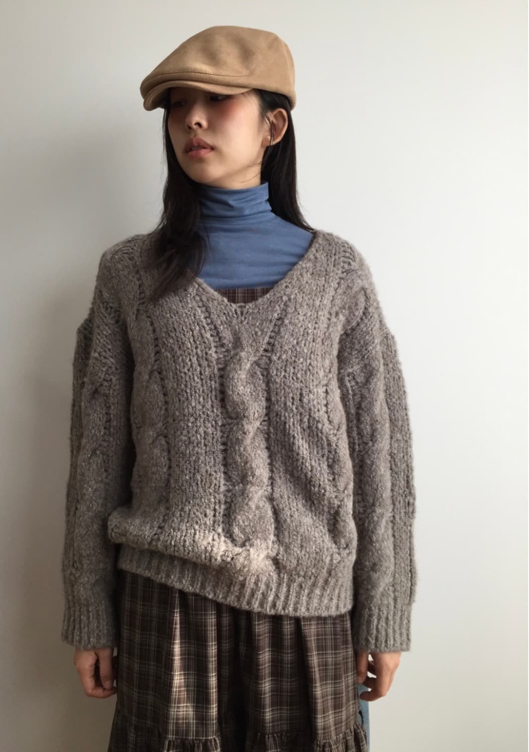 브이넥 케이블 니트 상품이미지4