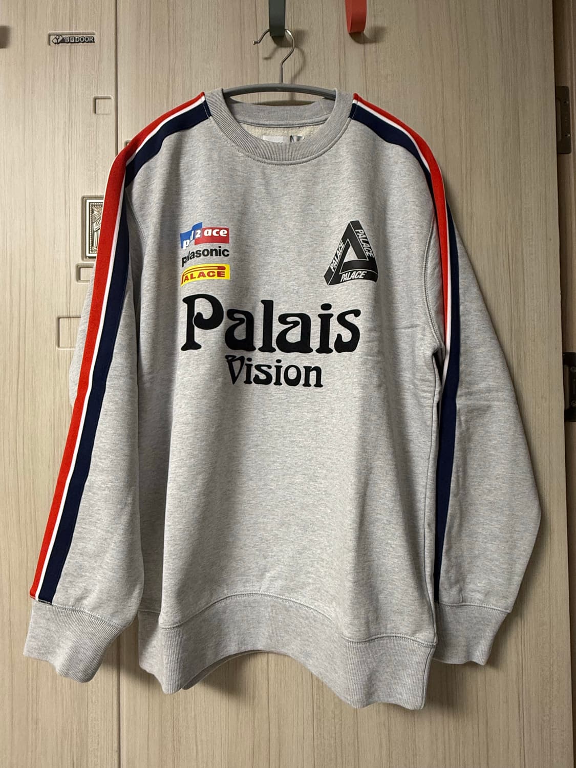 팔라스 플래그 스트라이프 크루넥 그레이 상품이미지1